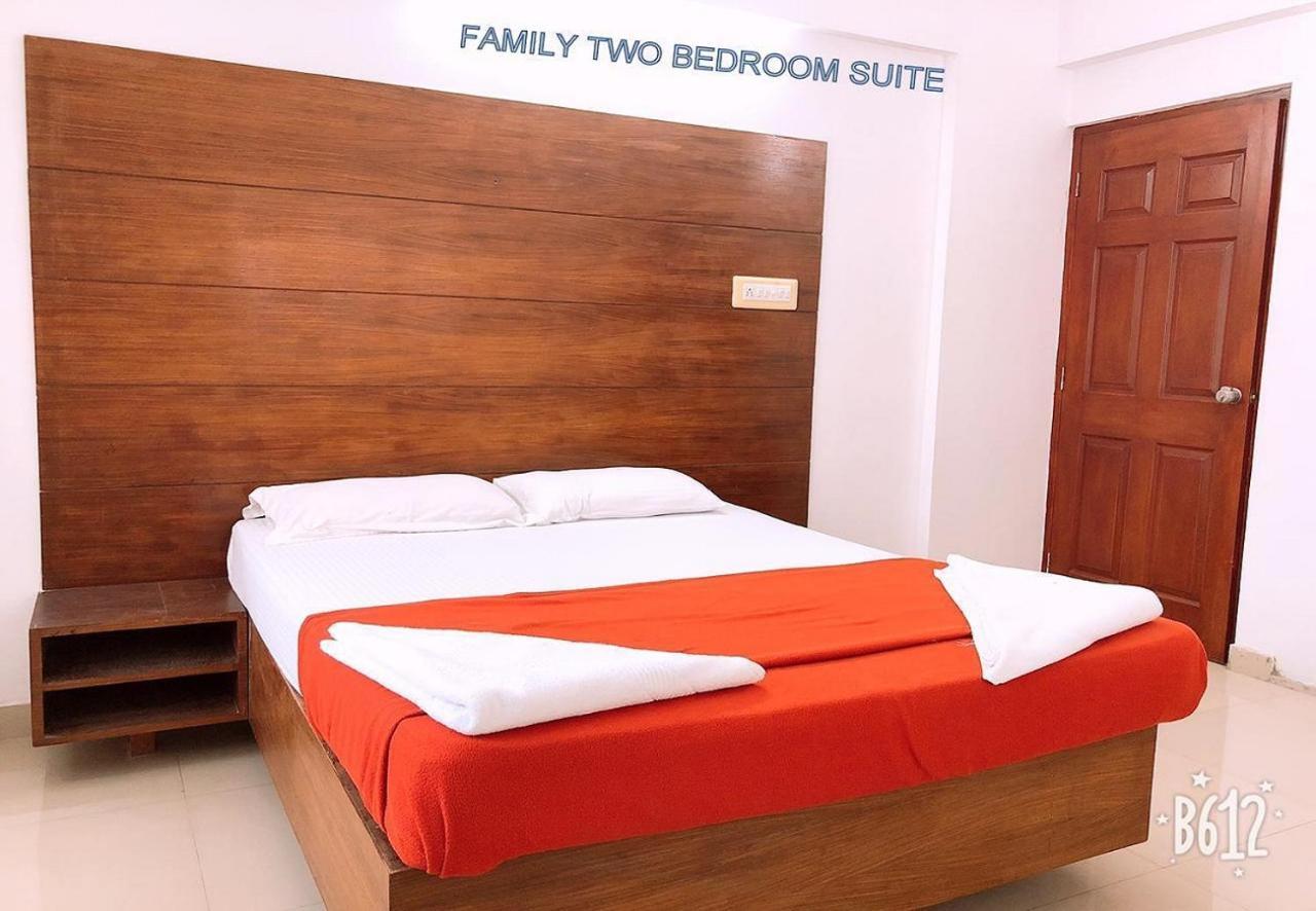 ฟิลส์ เรสิเดนซี Hotel Kochi ภายนอก รูปภาพ