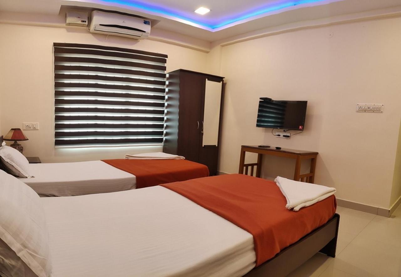 ฟิลส์ เรสิเดนซี Hotel Kochi ภายนอก รูปภาพ