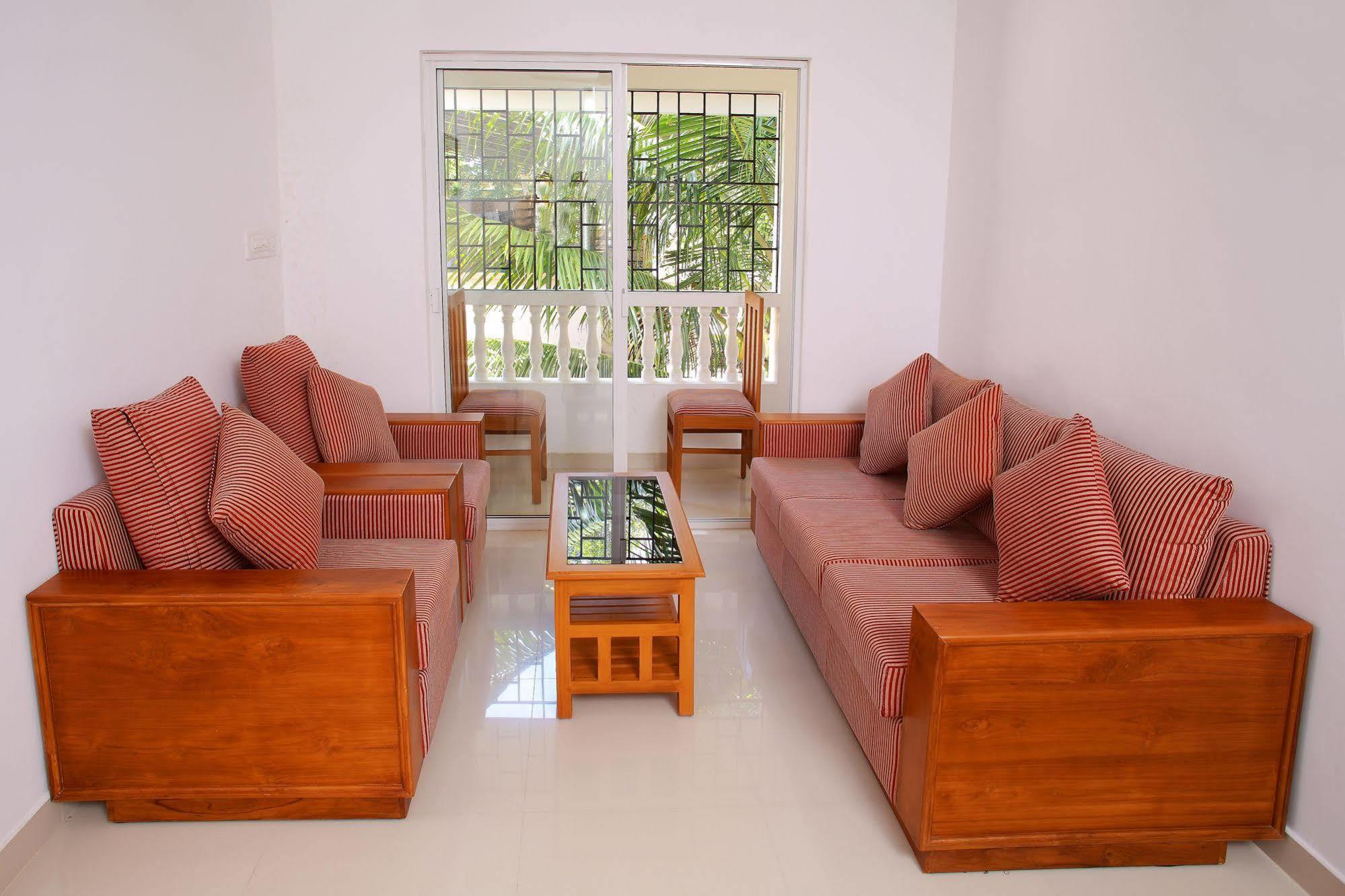 ฟิลส์ เรสิเดนซี Hotel Kochi ภายนอก รูปภาพ