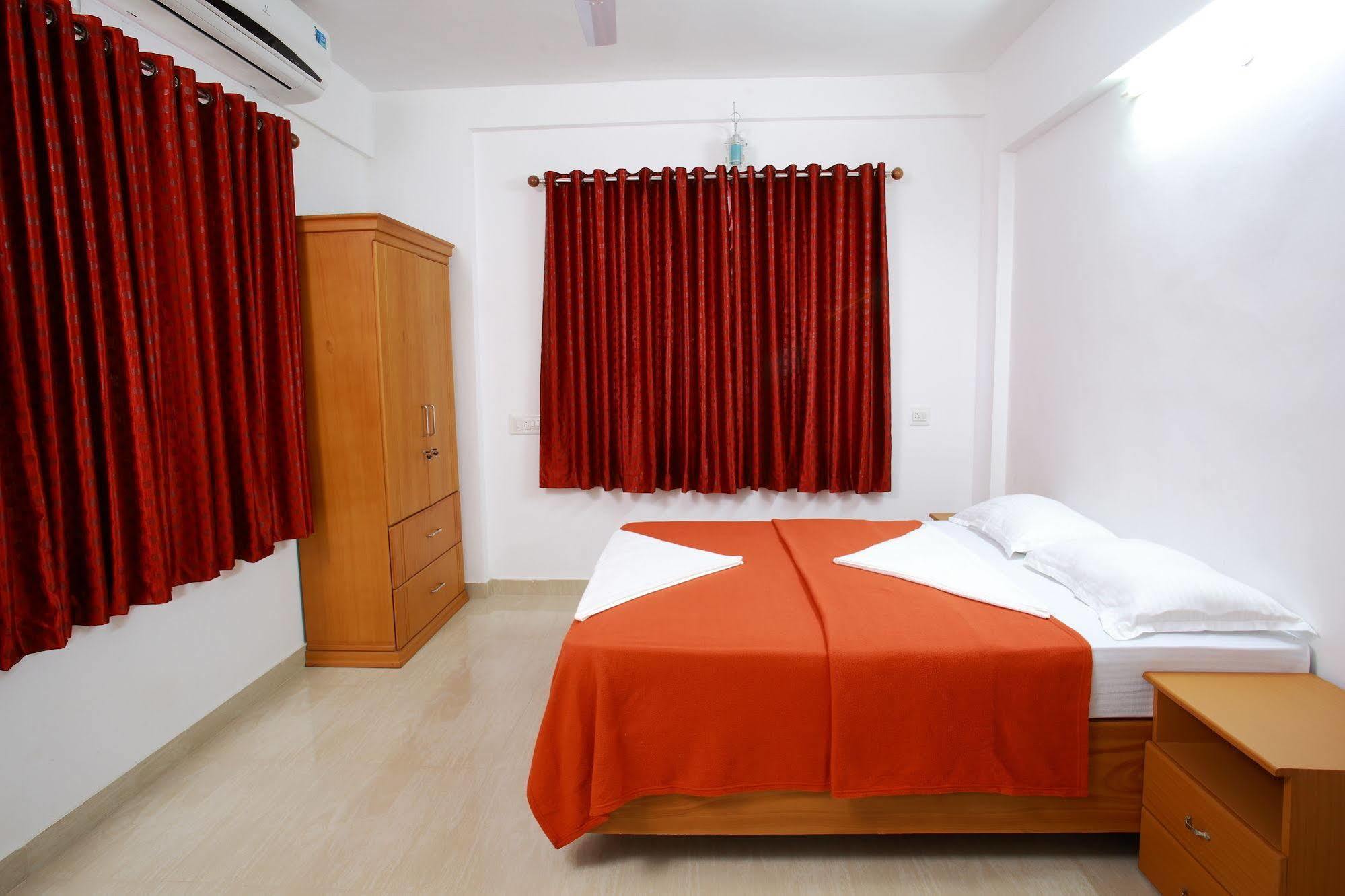 ฟิลส์ เรสิเดนซี Hotel Kochi ภายนอก รูปภาพ